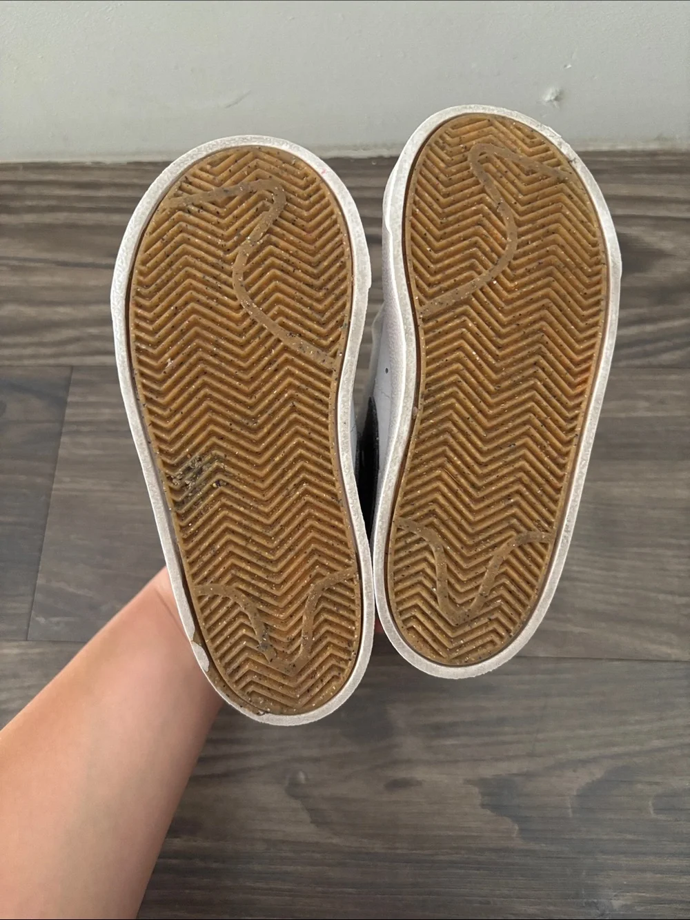 Nike Boy toddler White Low-Top Sneakers